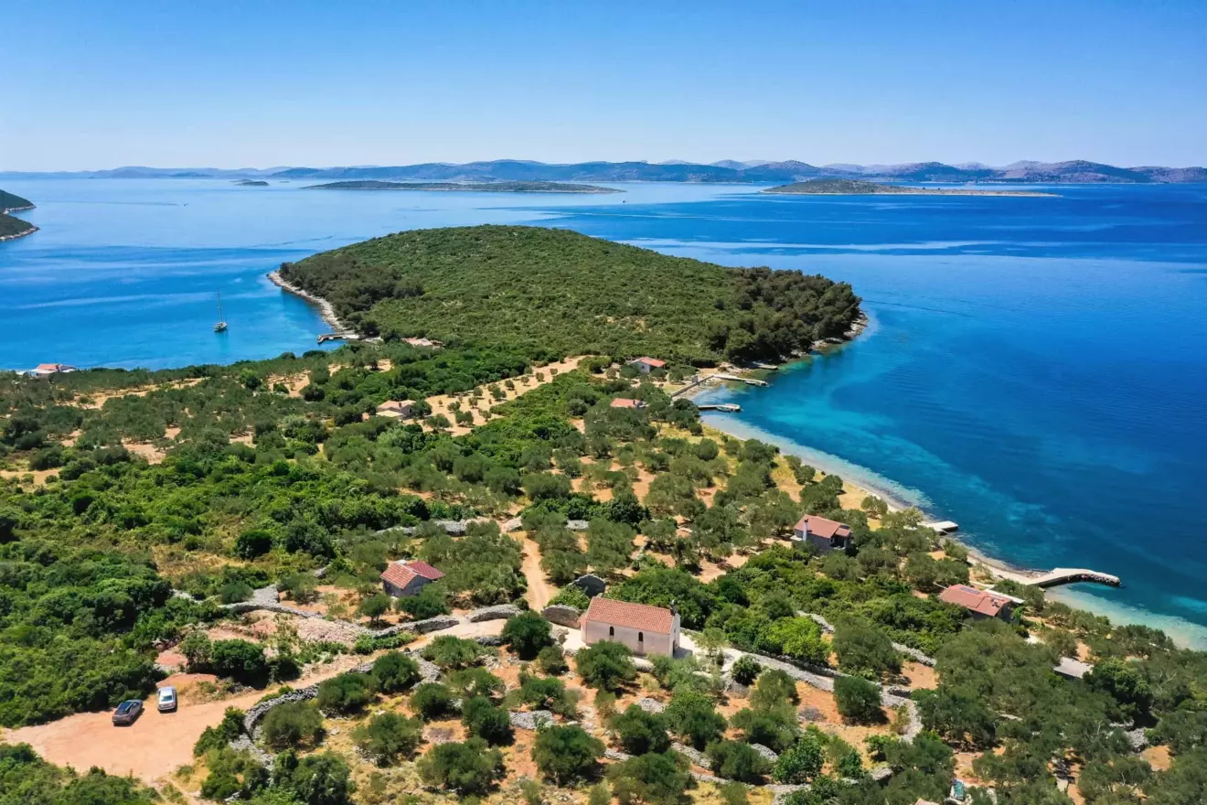Bay Sv. Ante island of pasman