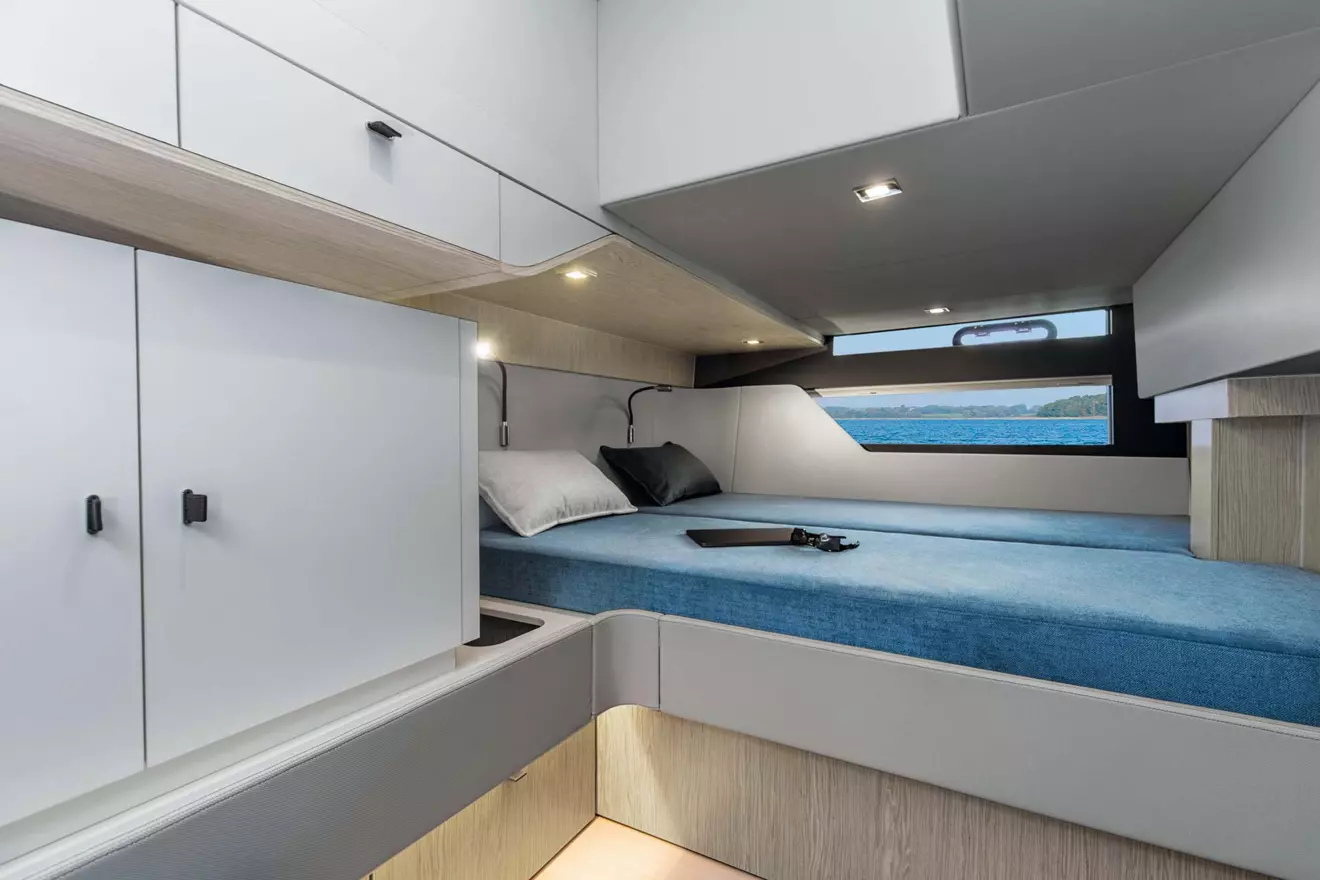 fjord-41-XL-cabin-00.jpg