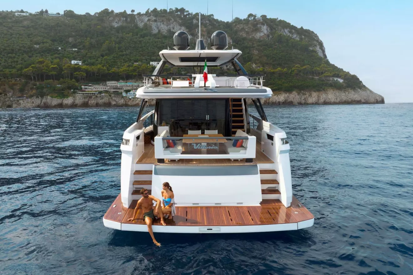 Ferretti Yachts 860 luxury yacht