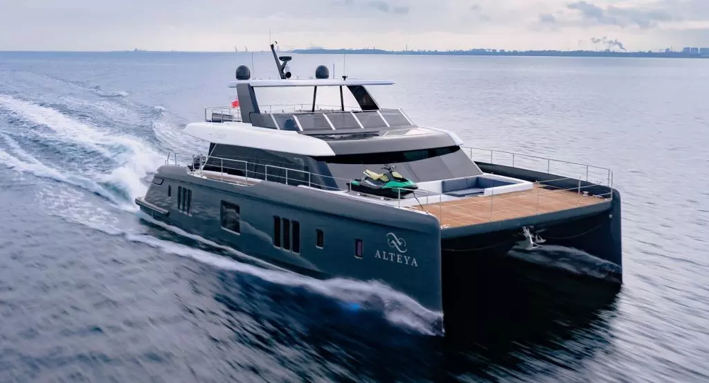 Sunreef 70 Power catamaran cruising
