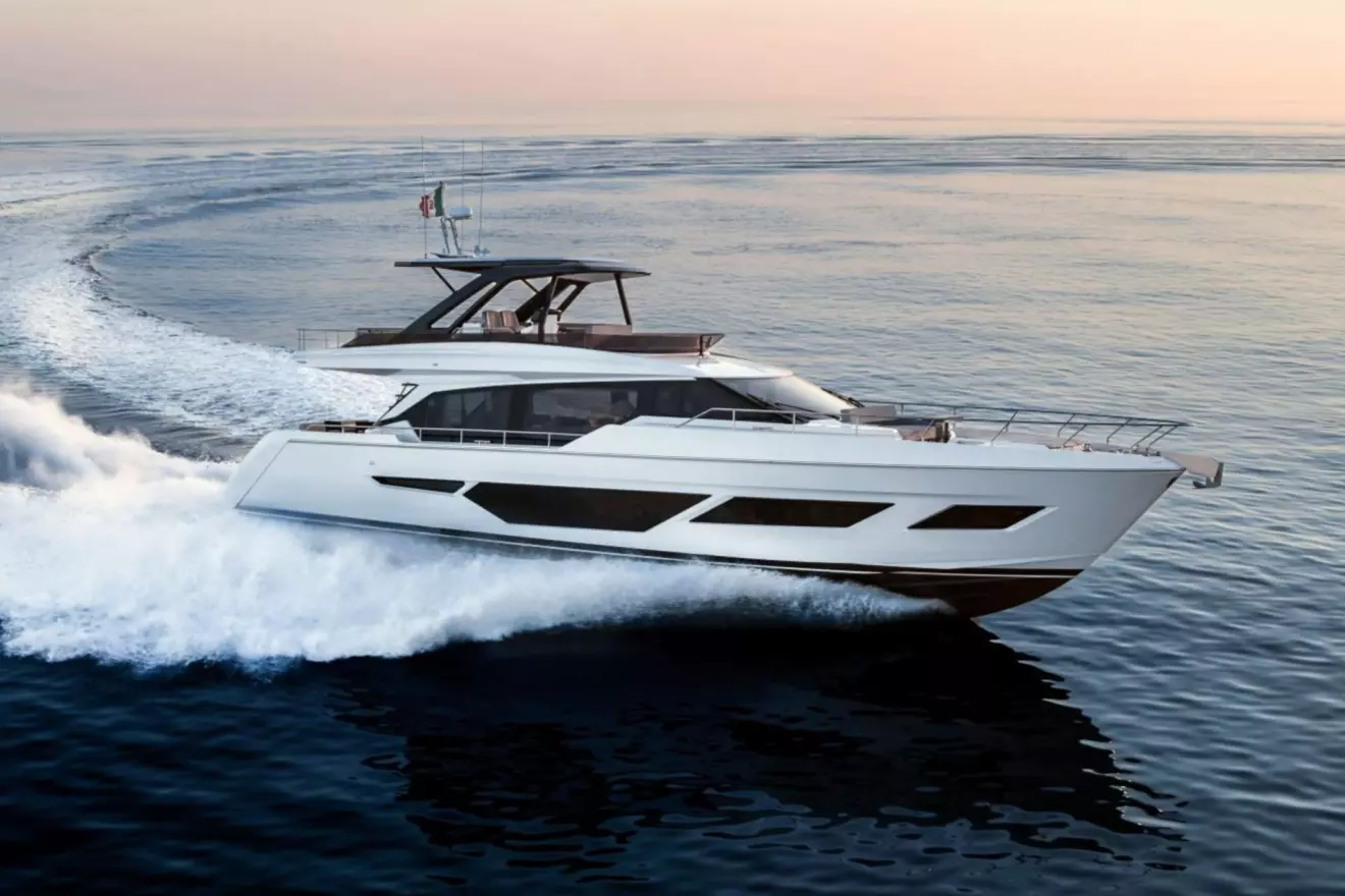 Ferretti Yachts 720 - side view cruising.jpg