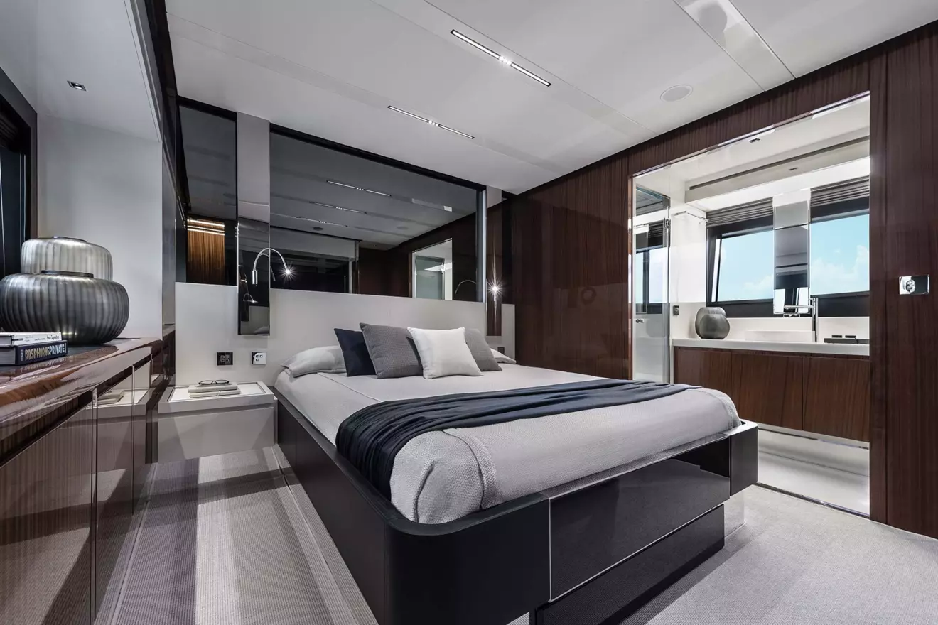 riva 76 bahamas super master cabin