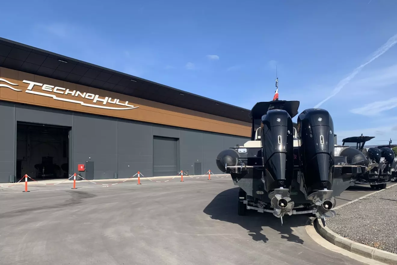 technohull-shipyard-lavrio.jpg