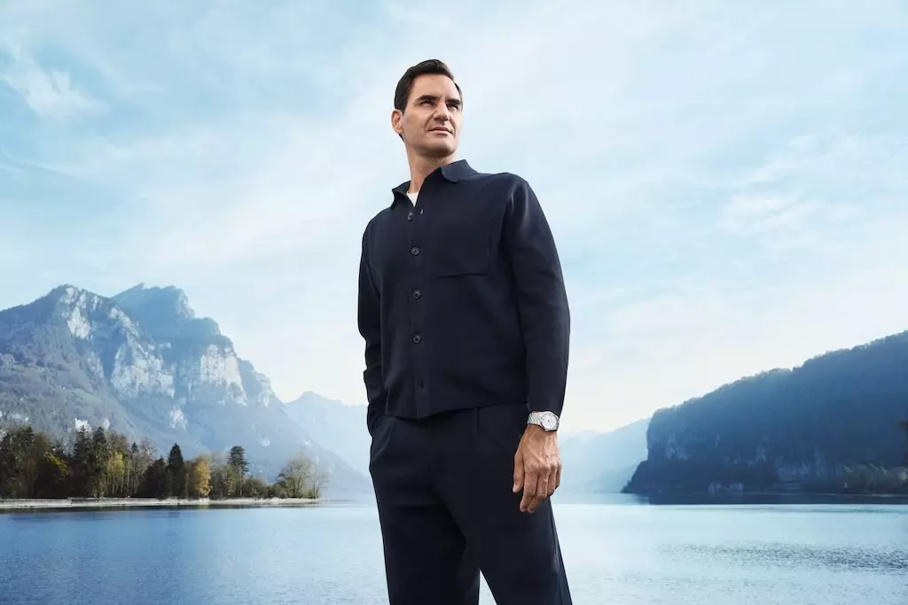 Roger Federer wears a Land-Dweller 40 in a white Rolesor version