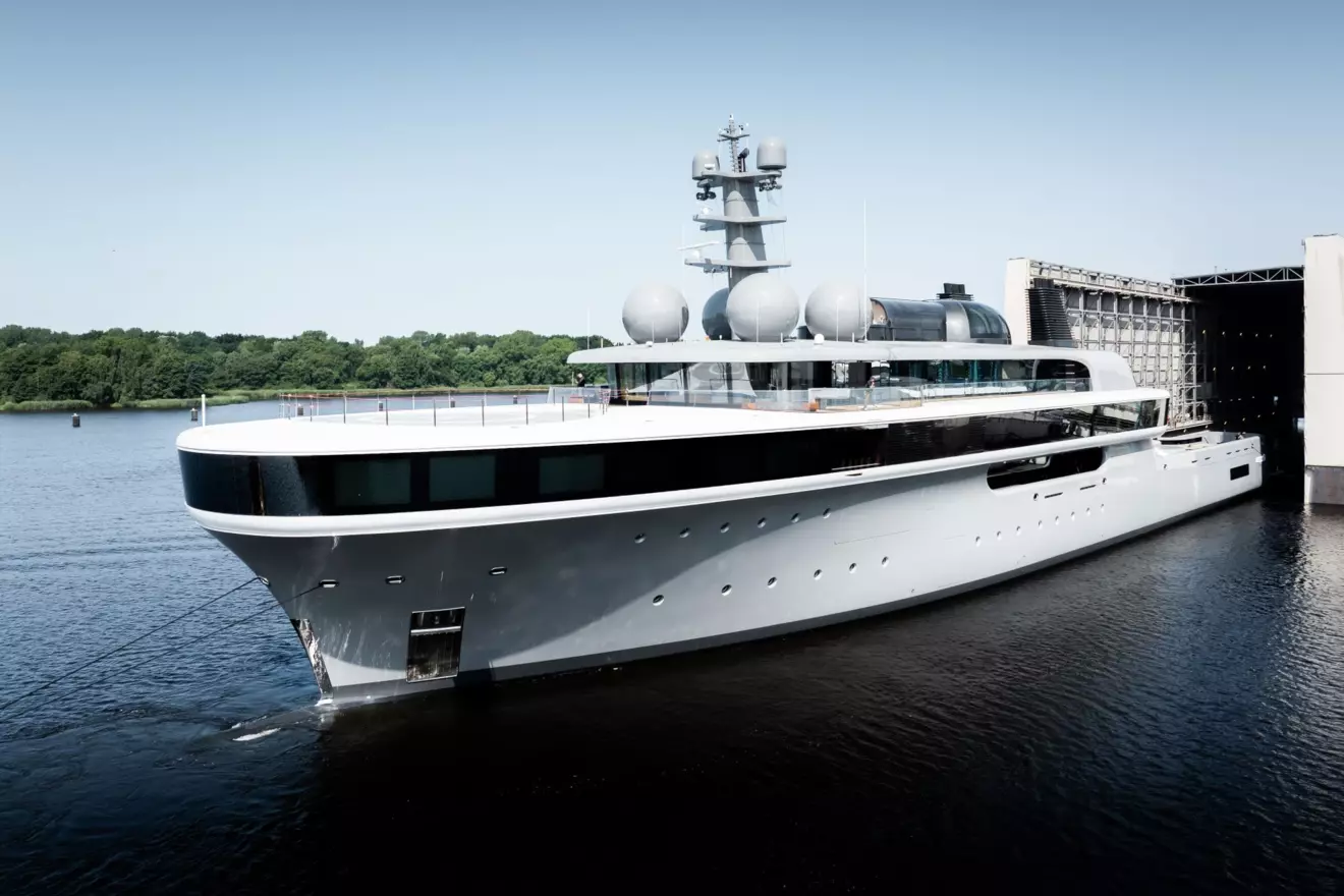Lurssen Cosmos-2.jpg