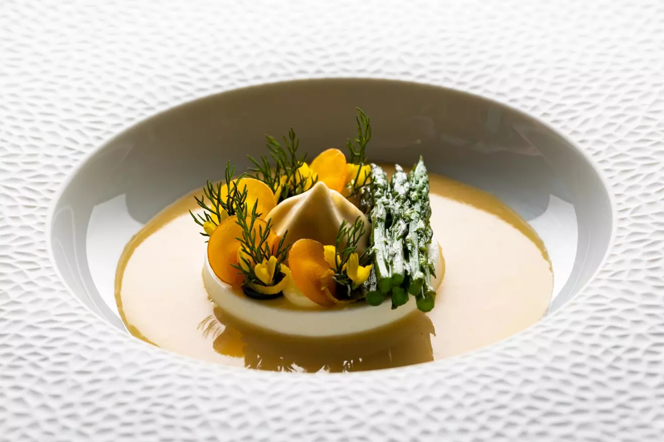 main-dish-restaurant-nebo-00.jpg