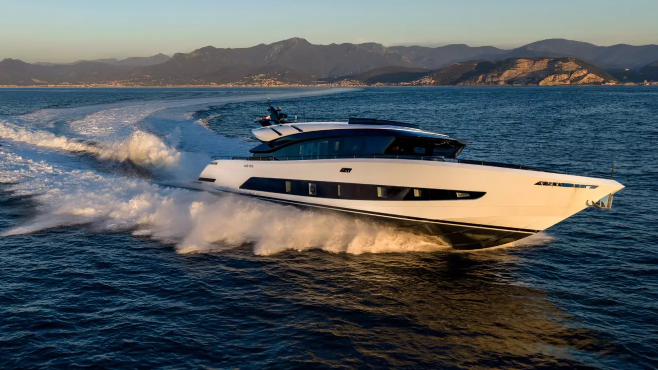 AB Yachts AB 95 side view cruising