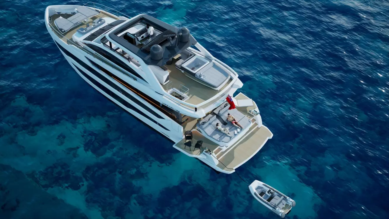 Pearl 82 stern