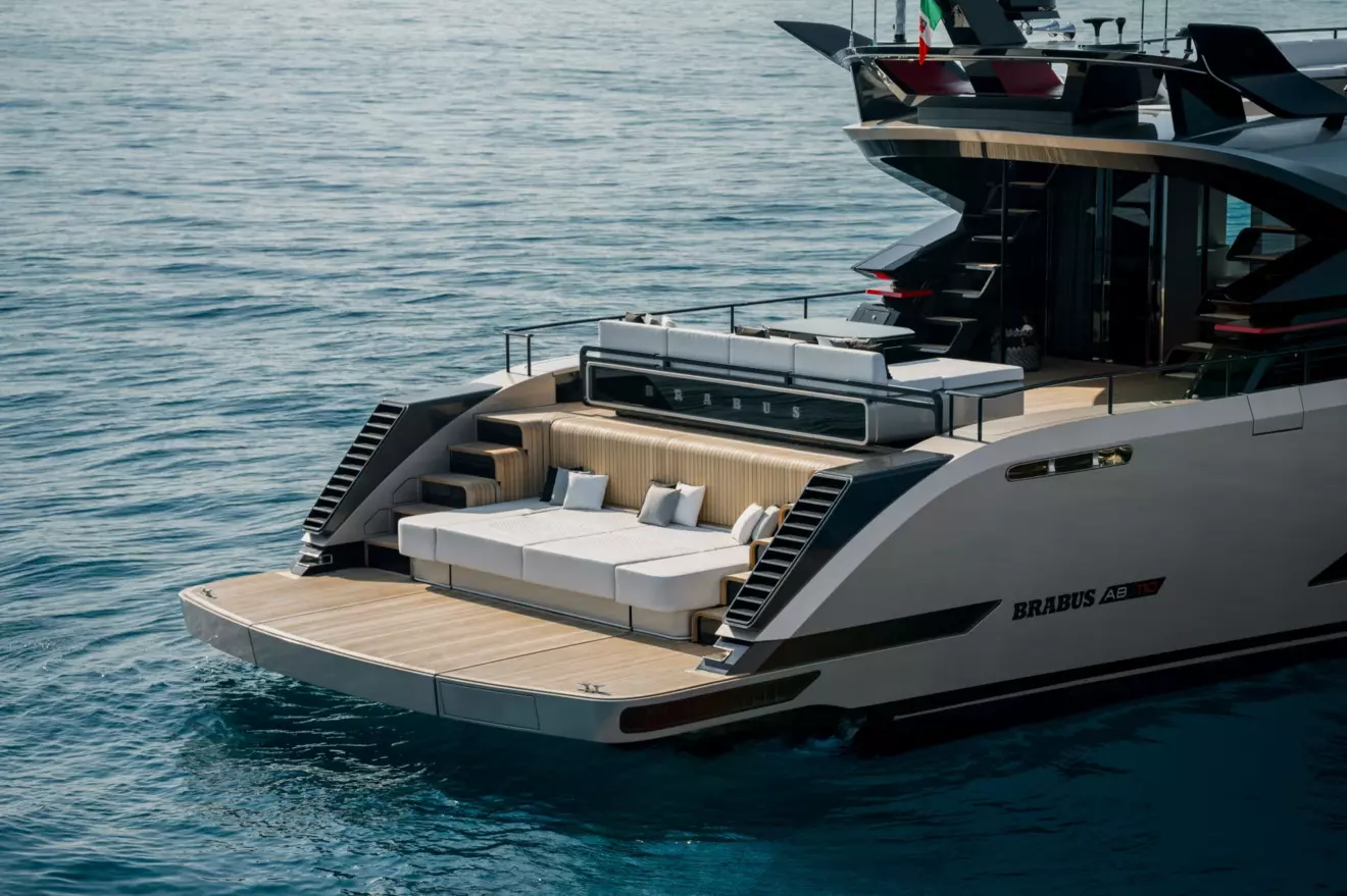 BRABUS AB110 - stern.jpg