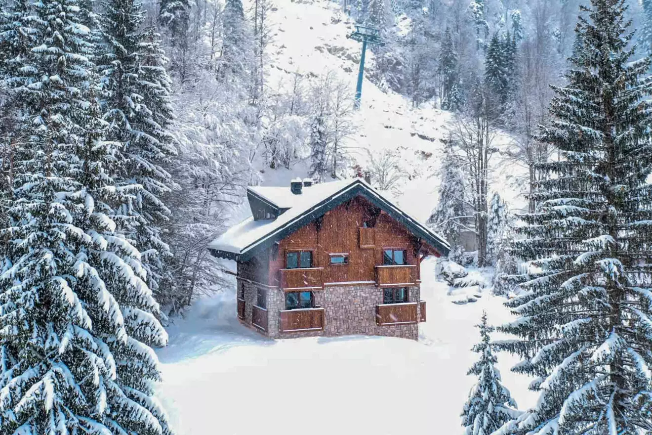kolasin-valleys-chalet-00.jpg