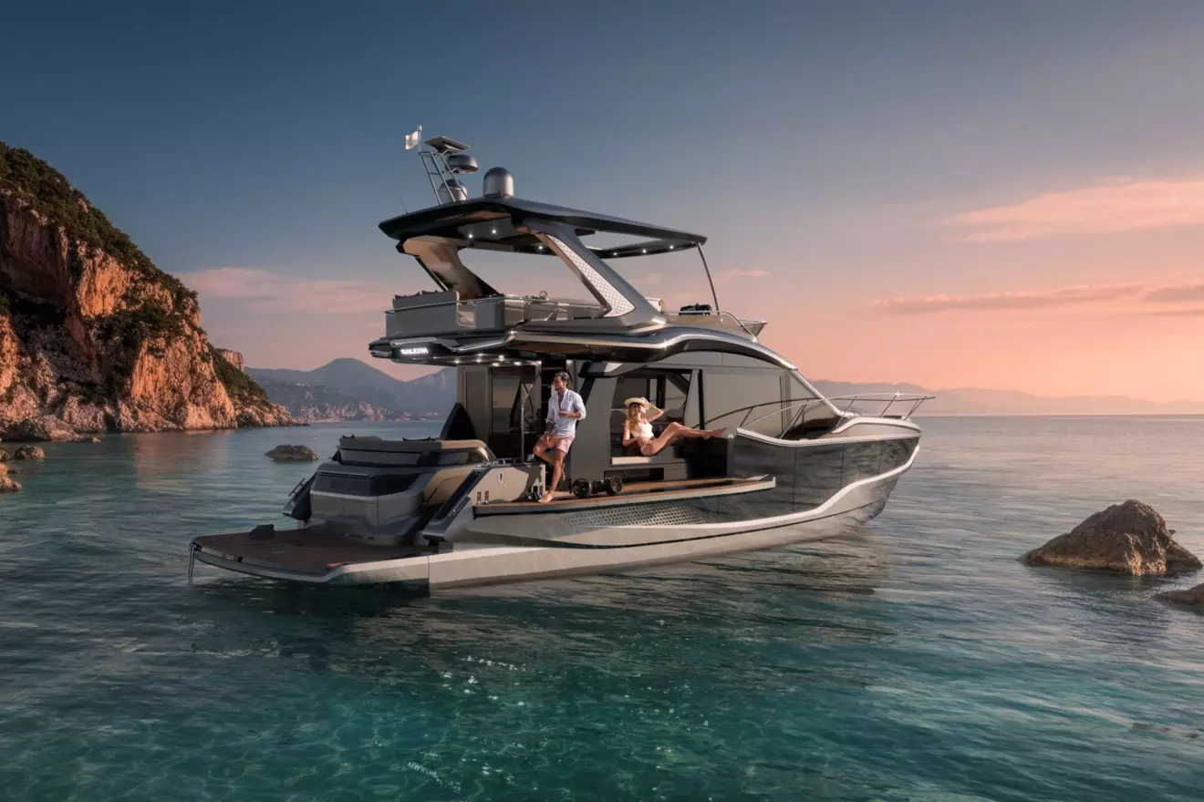 Galeon 520 FLY - back view.jpg