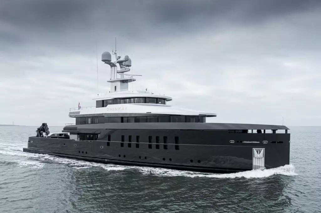exlporer Feadship Shinkai cruising