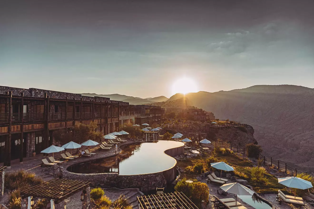 Alila-Jabal-Akhdar-resort-05.jpg