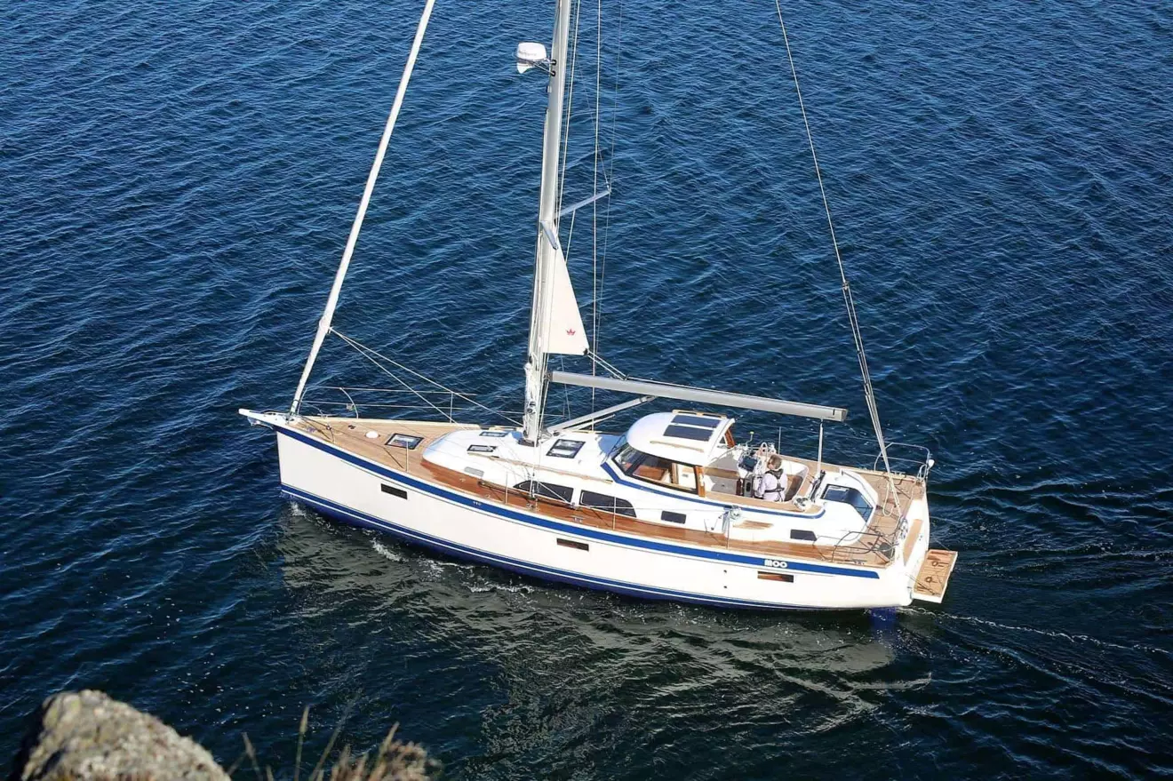 This is a photography of Hallberg Rassy 40C with hardtop