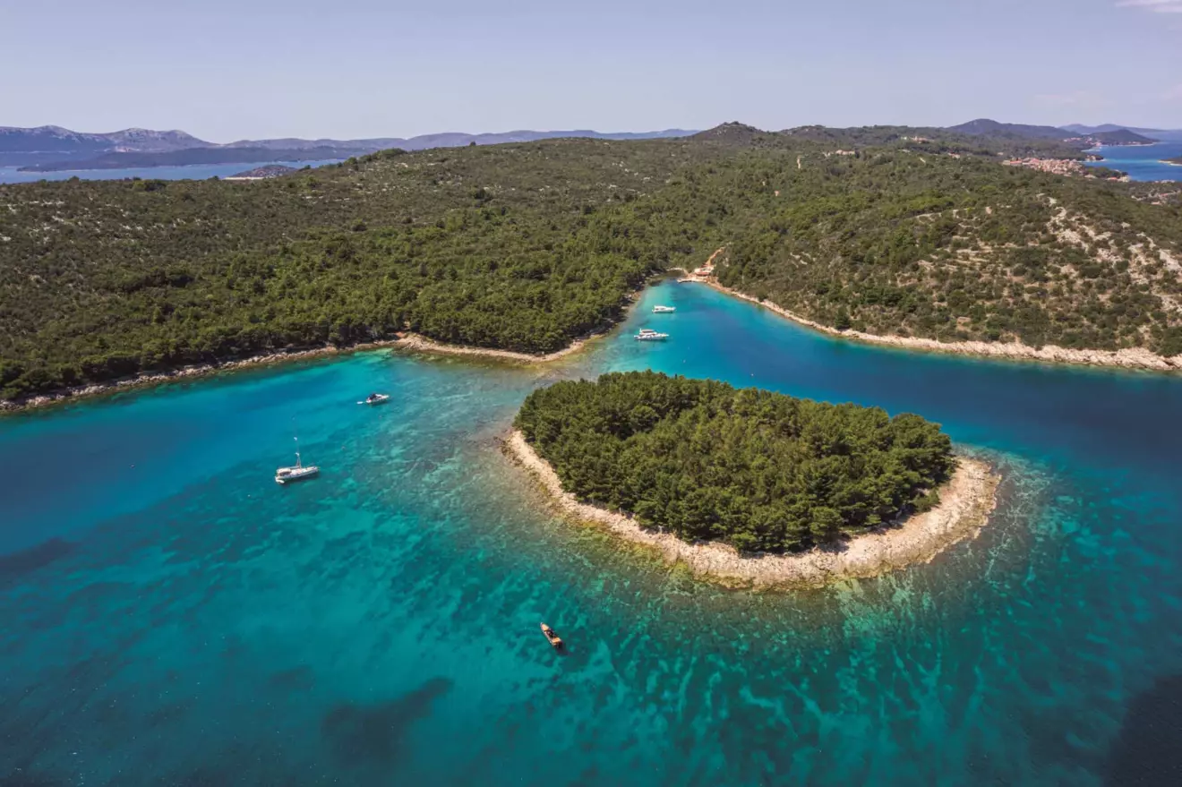 Veli Vodenjak Cove, zadar sailing route