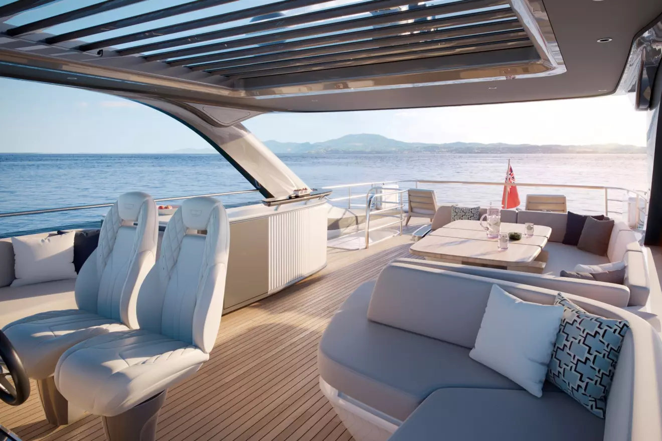 Princes Y80 flybridge