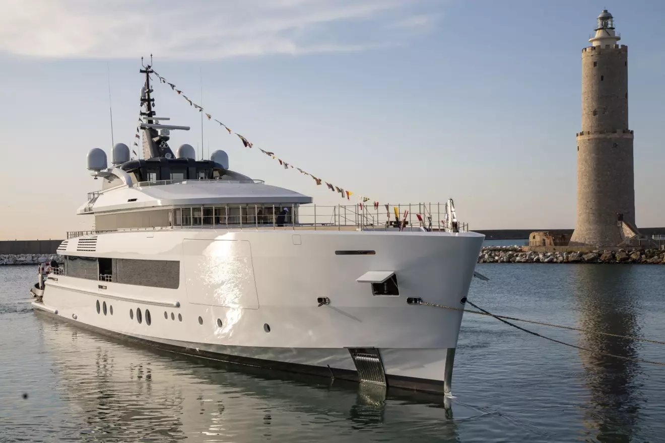 Benetti FB283 custom yacht