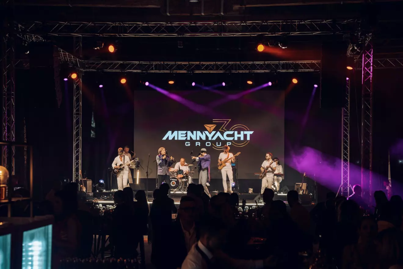 Mennyacht-30-years-8.jpg