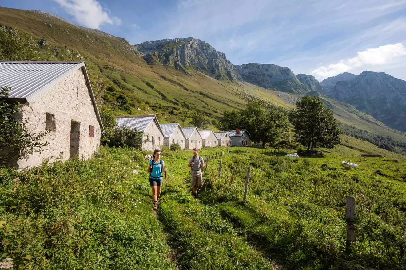 soca-valley-slapnik-valley-00.jpg