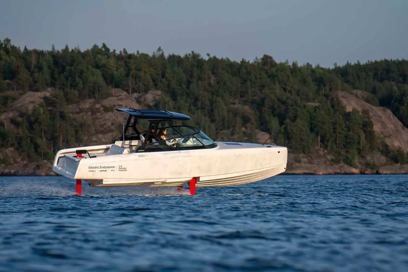candela-electric-endurance-foiling-00-1.jpg