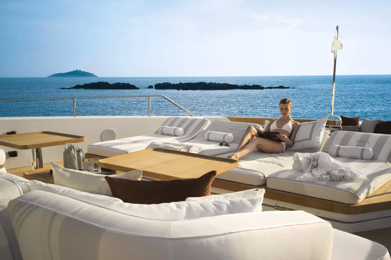 custom-line-navetta-38-02.jpg