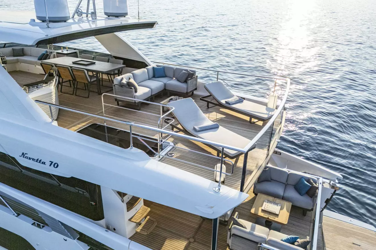 Absolute Navetta 70 flybridge