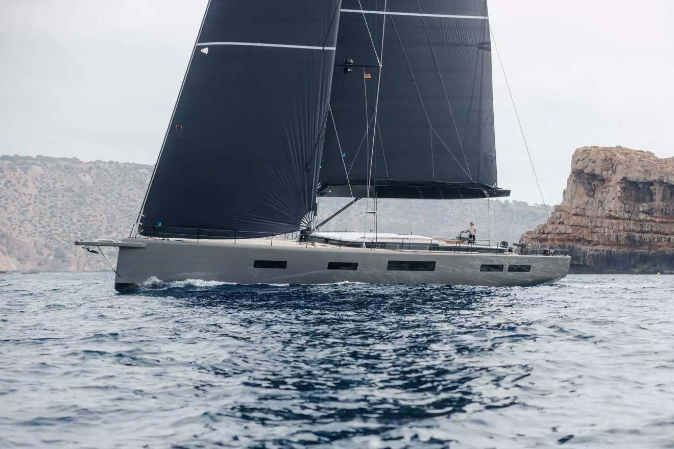 YYachts Y9 Bella, luxury yacht