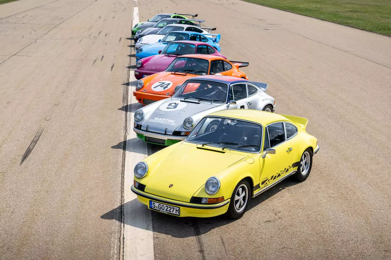 911-Carerra-RS-00.jpg