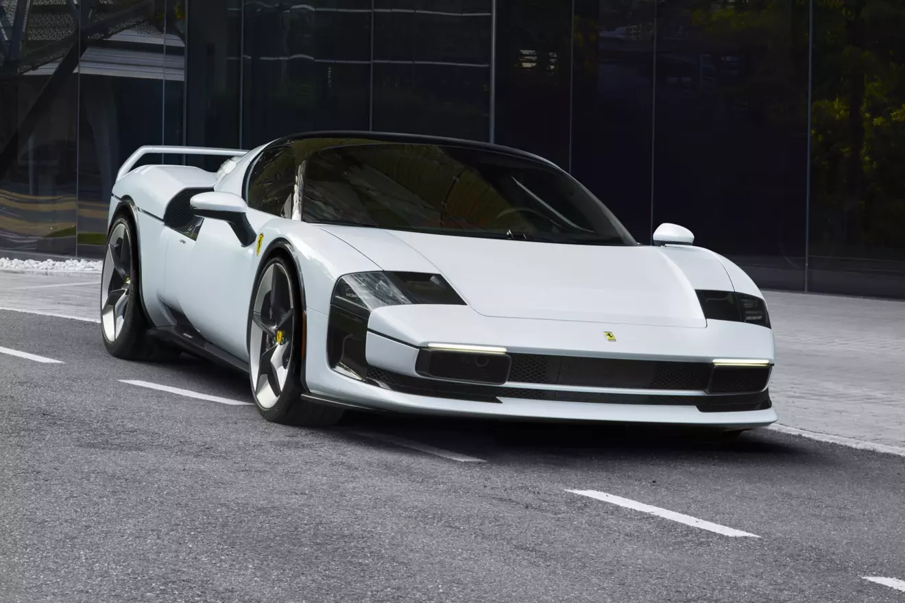 ferrari sc40-front view.jpg