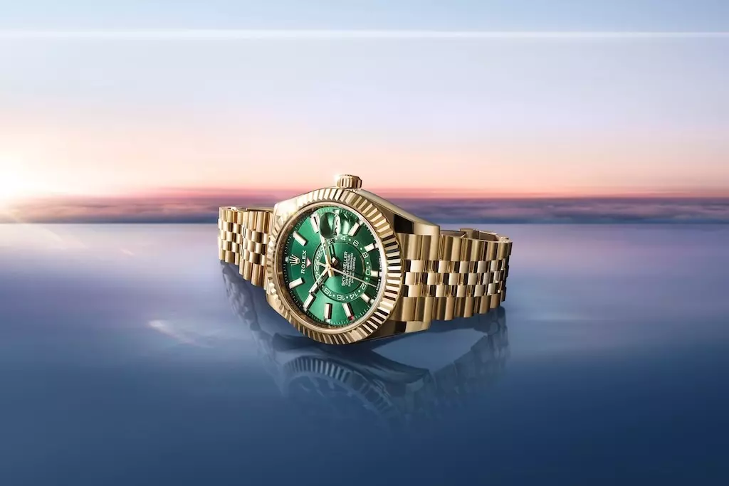 Oyster Perpetual Sky-Dweller, 18 ct yellow gold