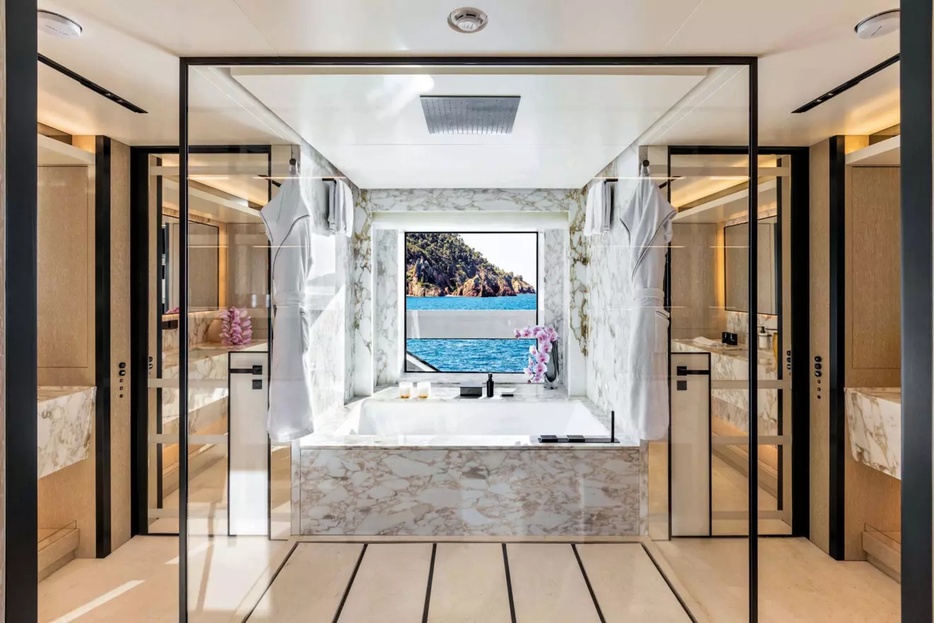 owners-bathroom-crn-rio-00.jpg