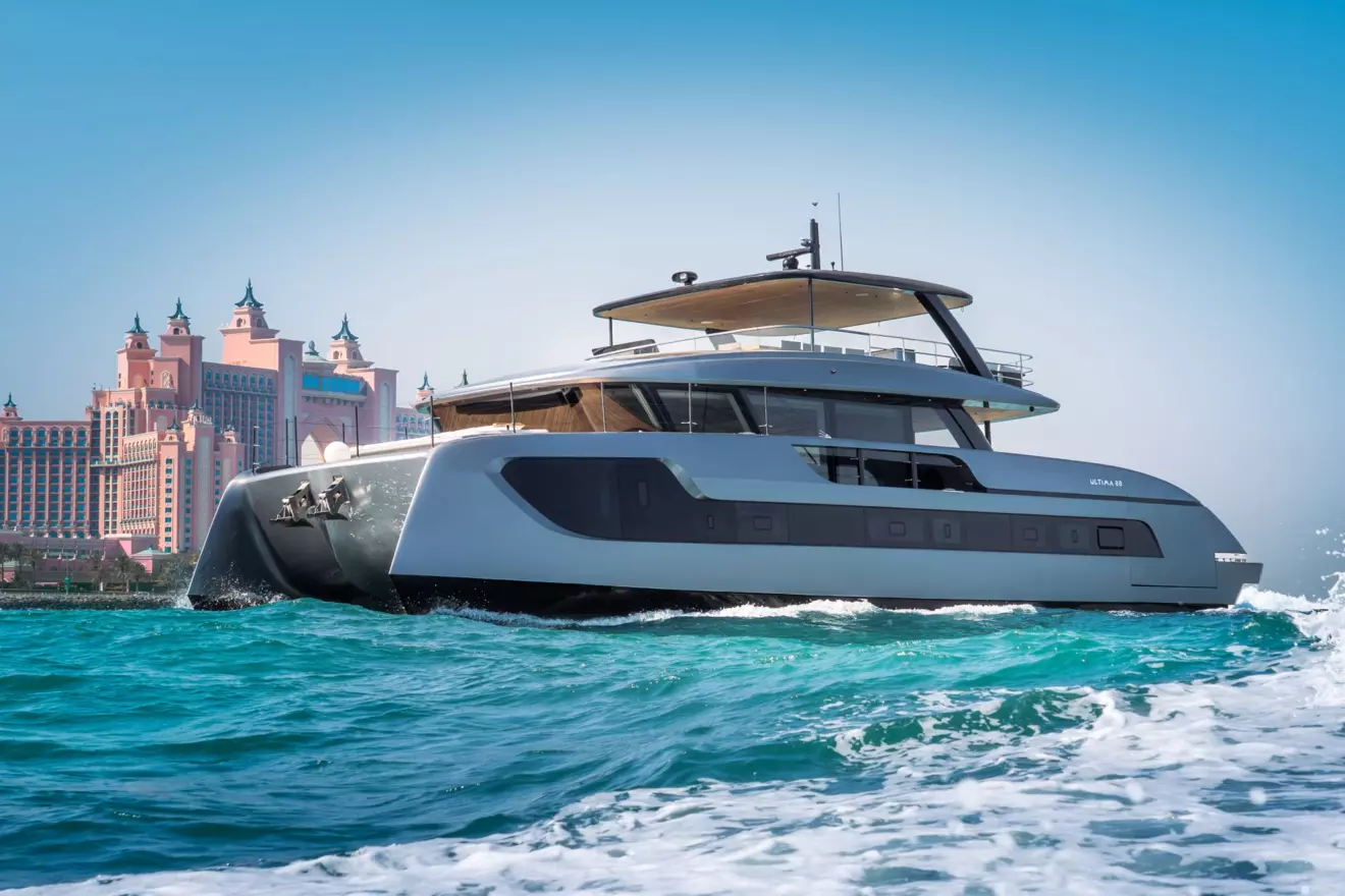 Sunreef Ultima 88 - cruising dubai.jpg