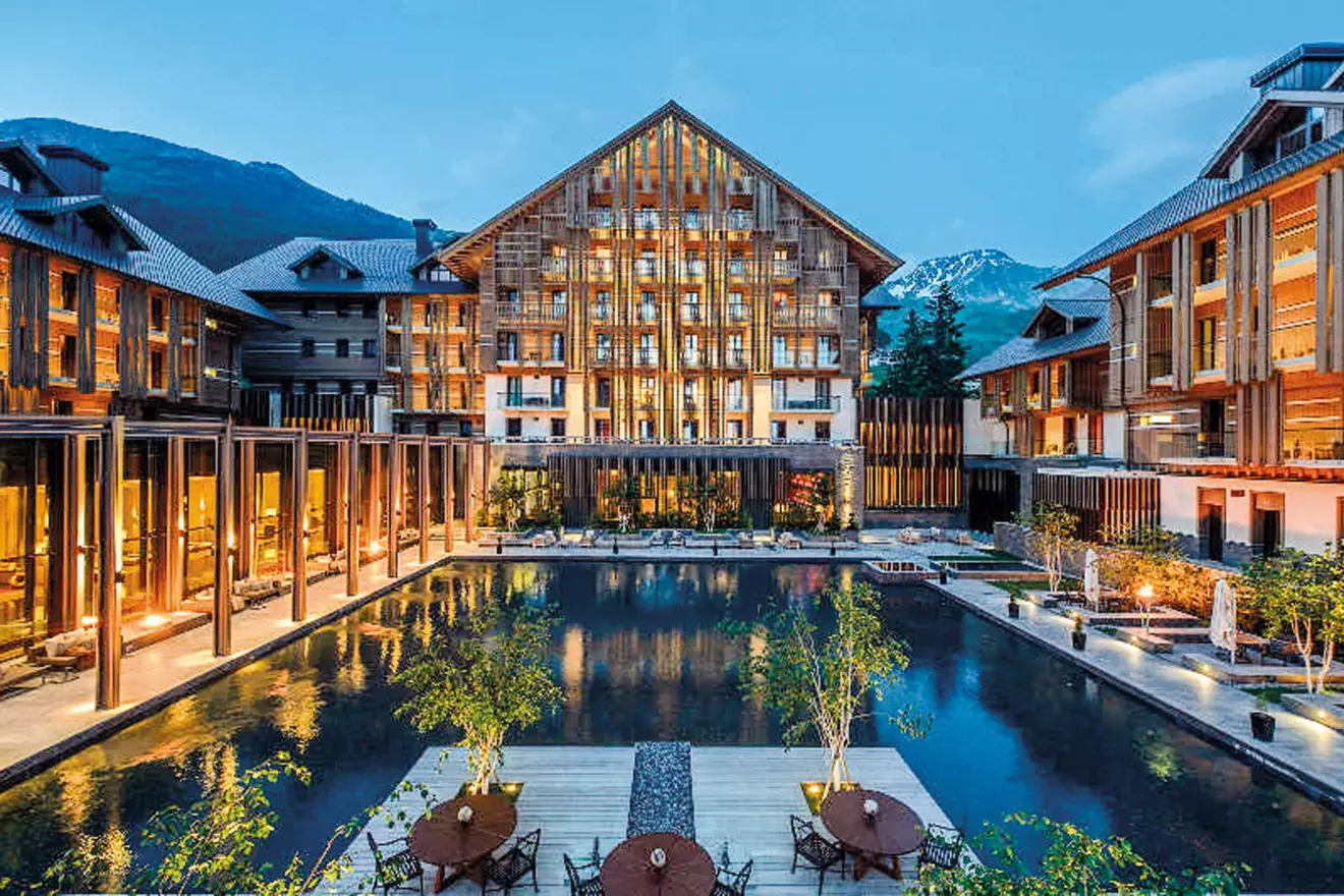 Chedi-andermatt-winter-spa-00.jpg
