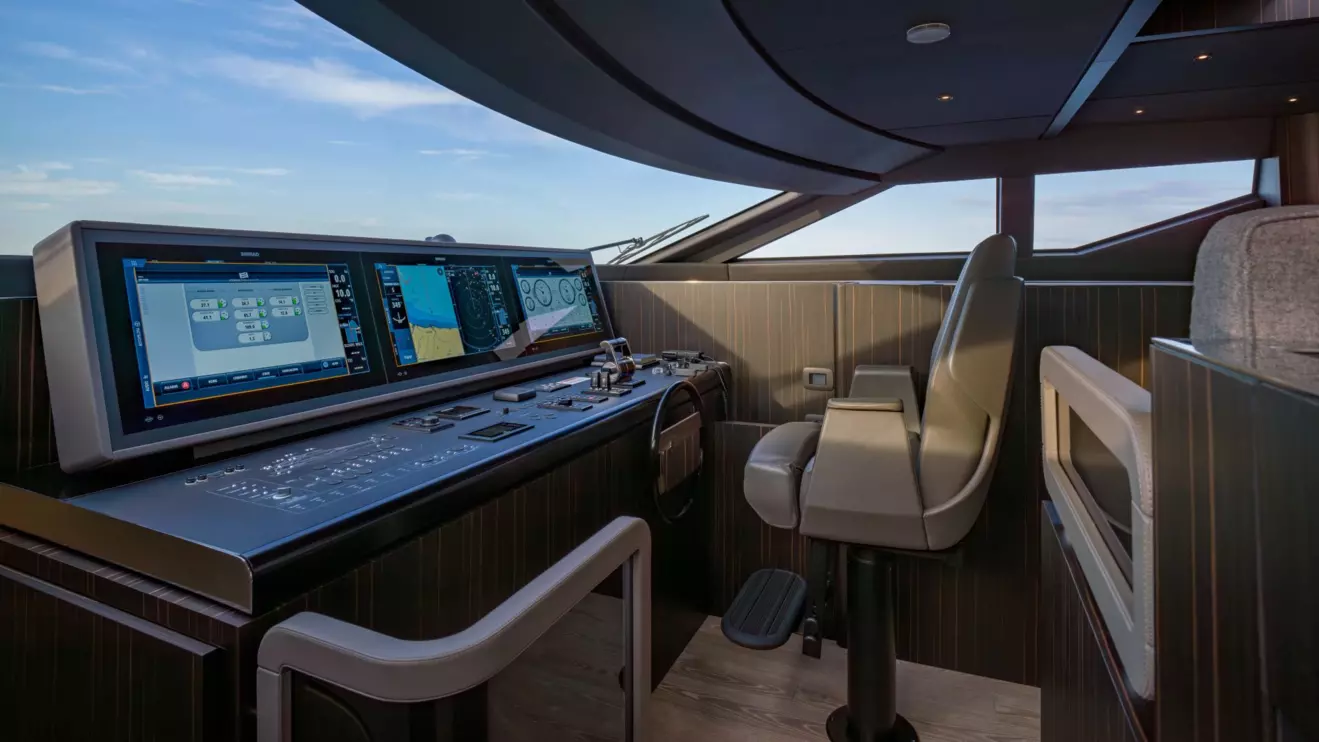 Ferretti Yachts 940-wheelhouse.jpg