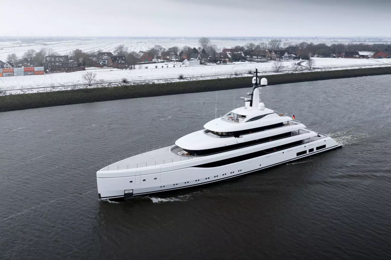 Lurssen Odisea - aerial view.jpg