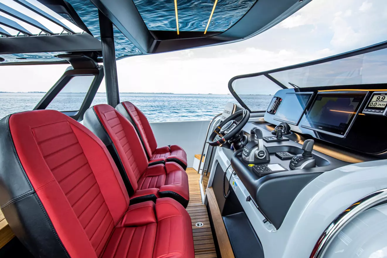 Cranchi A46 Luxury Tender - cockpit.jpg