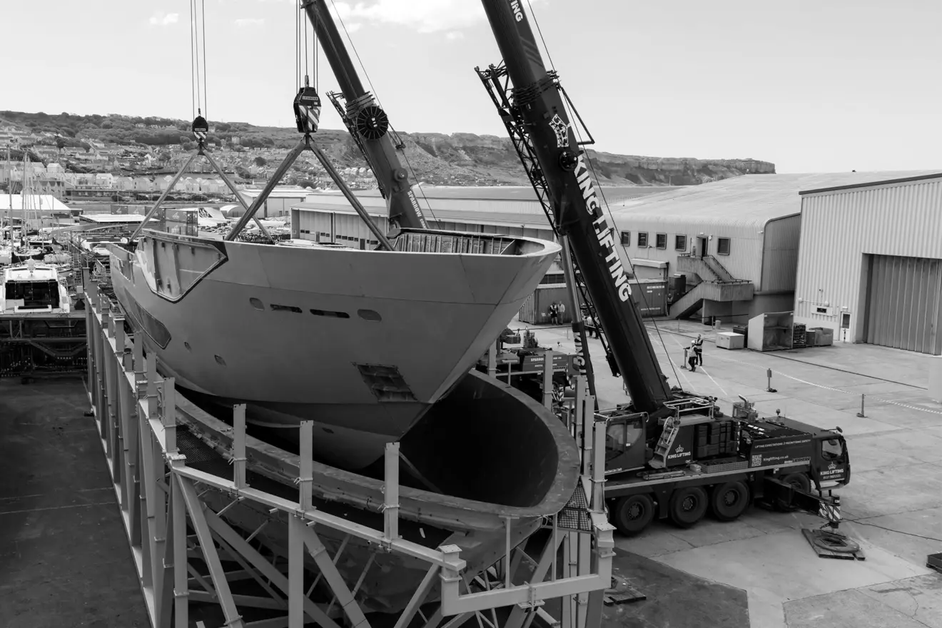 Sunseeker 134 -demoulding.jpg