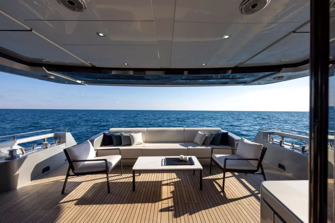 Riva-102-Corsaro-Super-aft.jpg