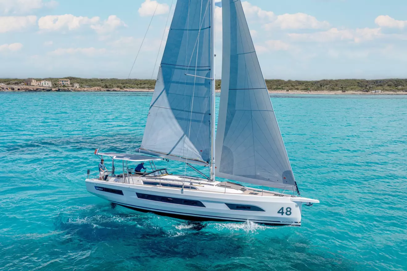 Dufour 48 - side view.jpg