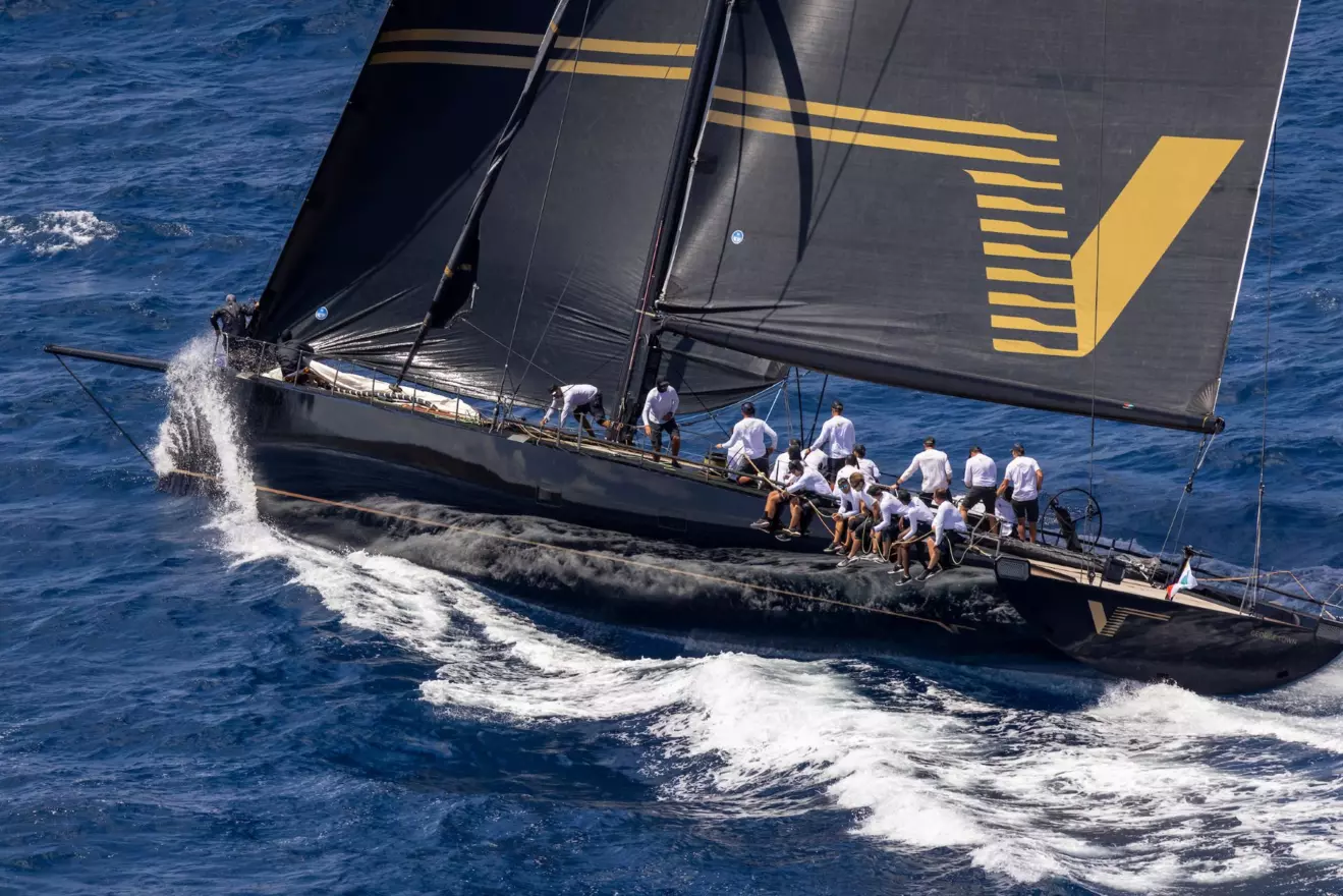wally v - side view sailing.jpg