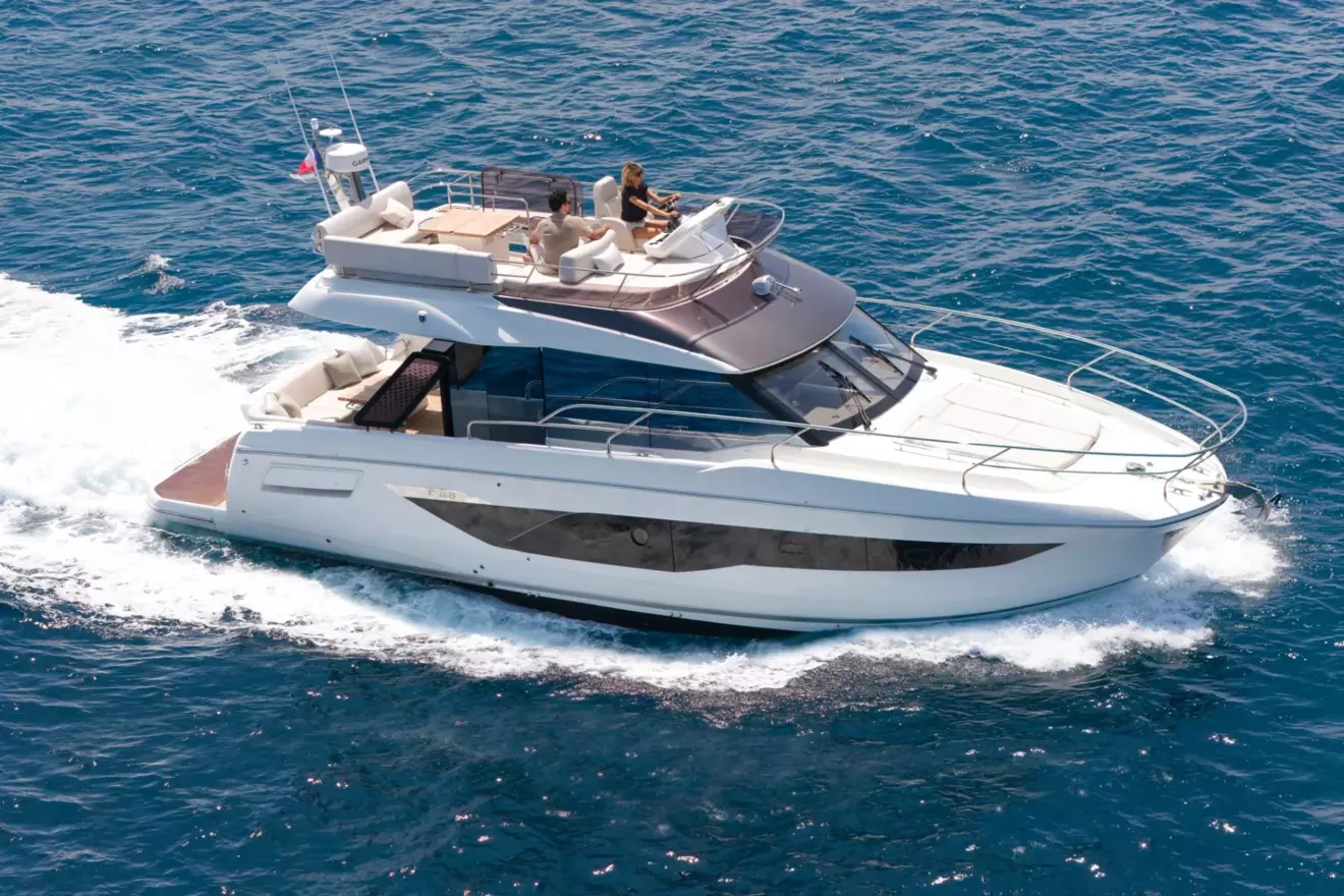 Prestige F4.3 - cruising.jpg