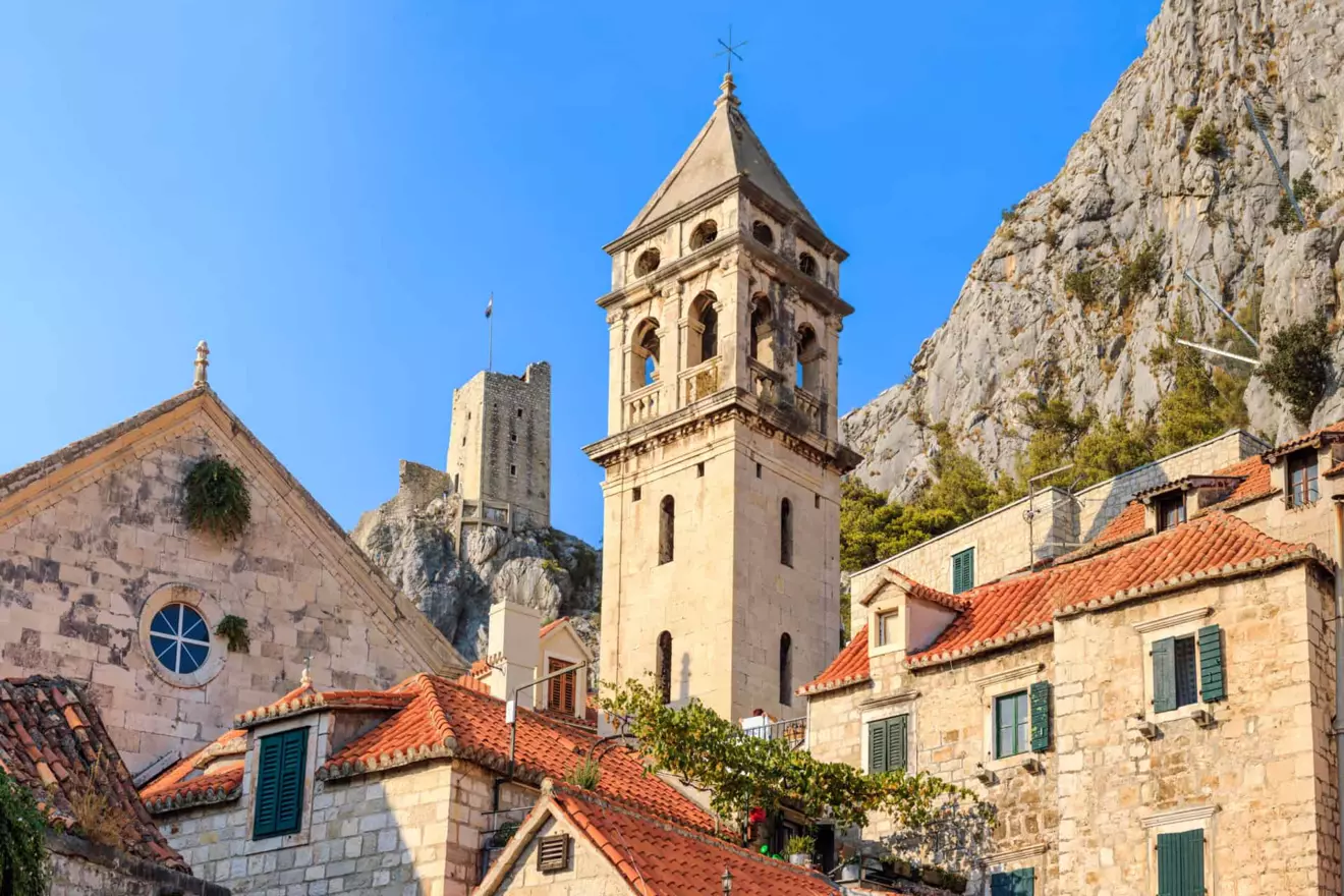 Mirabela fortress, Omis