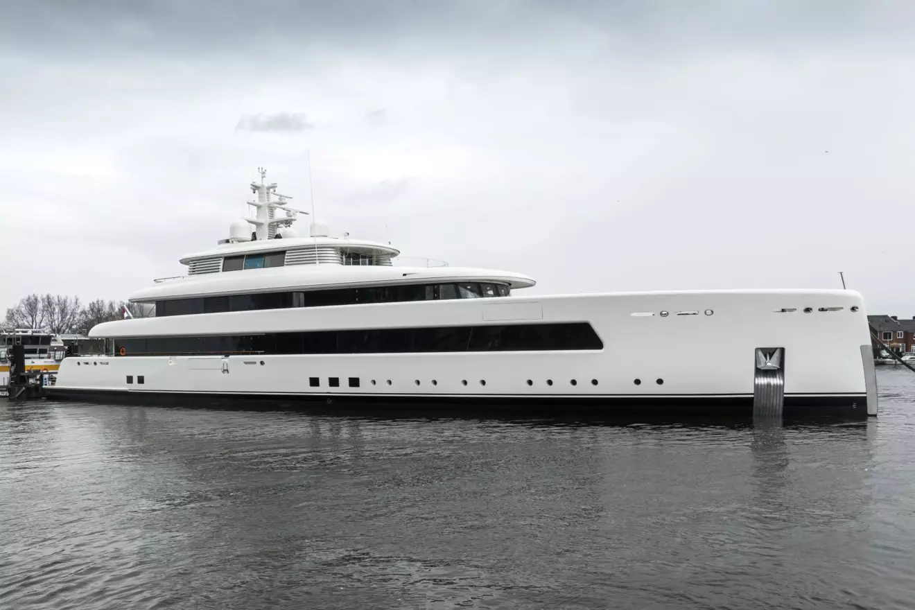Feadship-8230-3.jpg