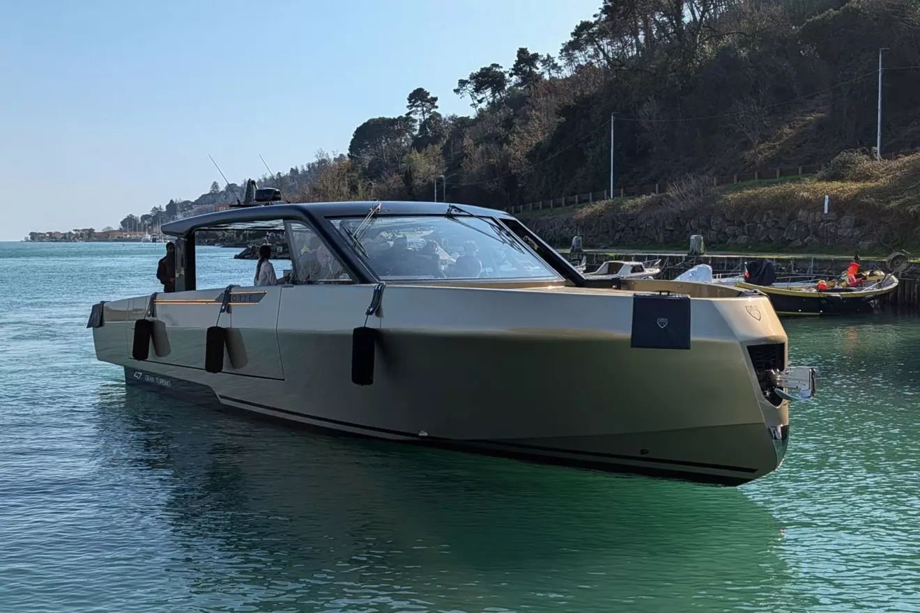 Forte 47 GT - front view.jpg