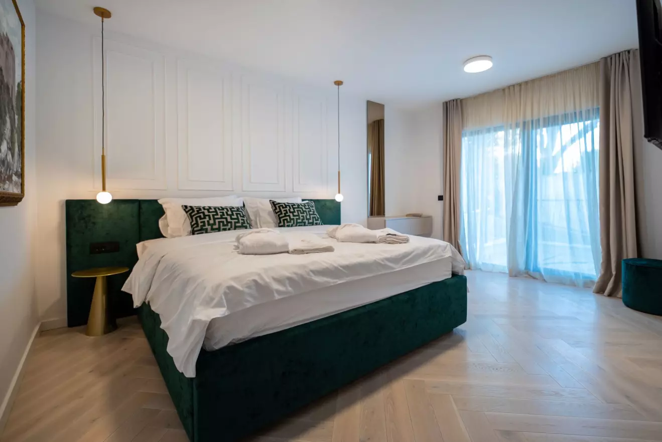Cascade-apartment-Maro-bedroom.jpg