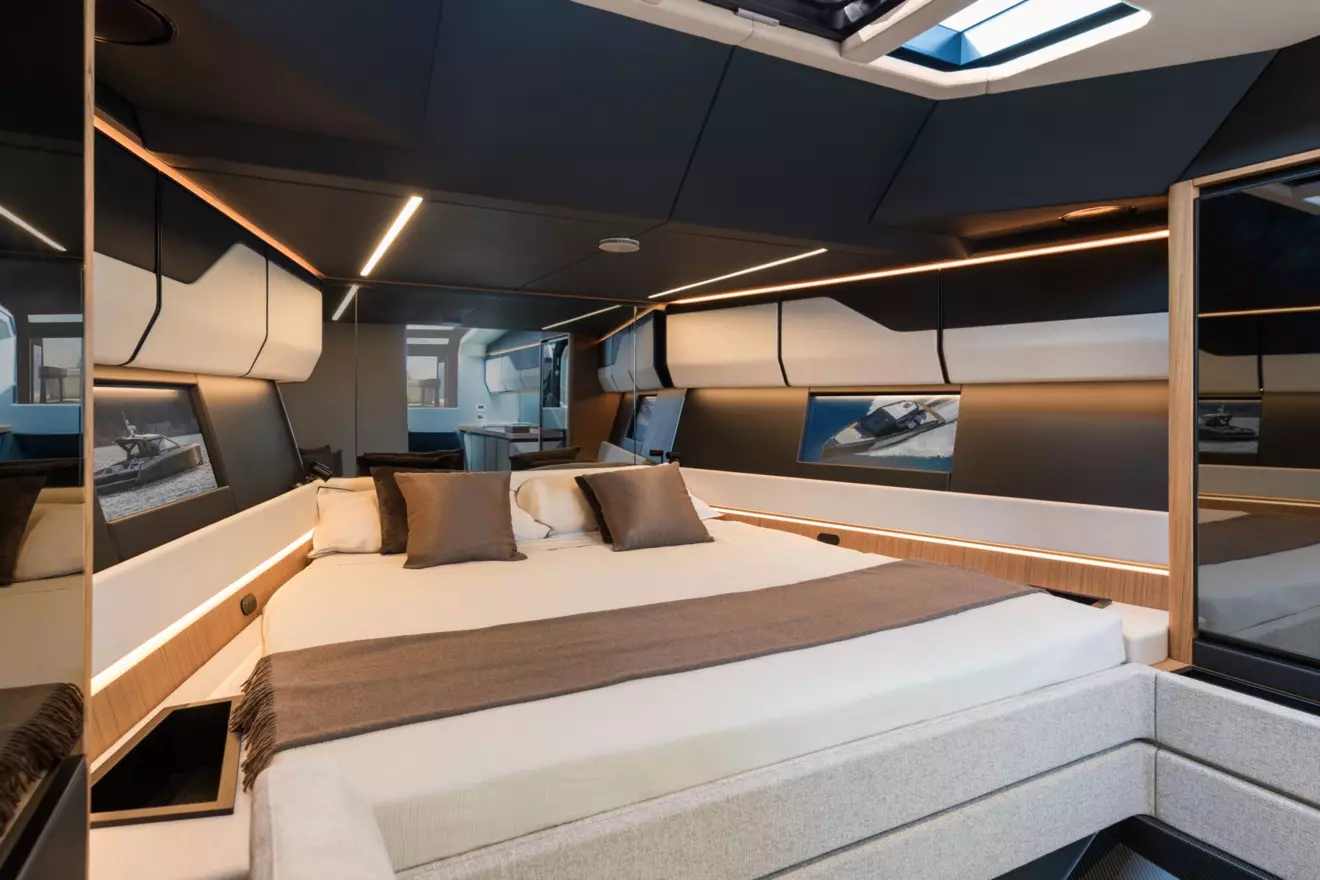 wallypower50-cabin.jpg