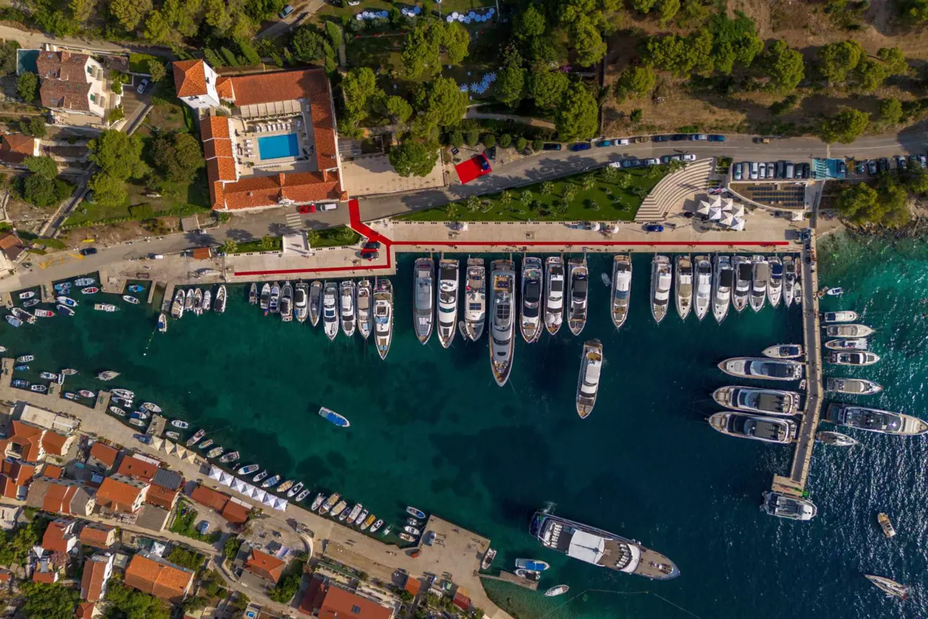martinis-marchi-summer-party-marina.jpg