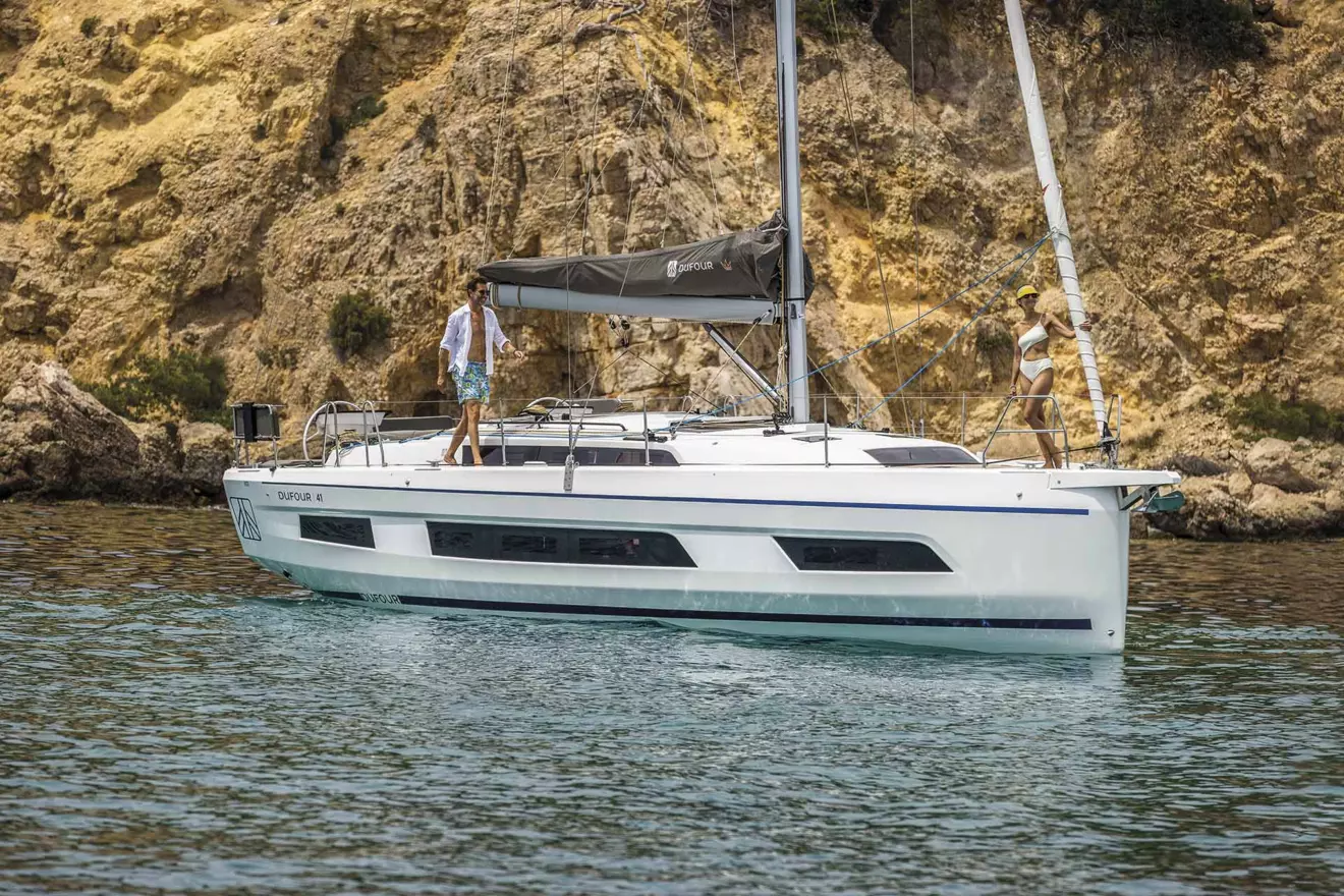 Sailing yacht Dufour 41