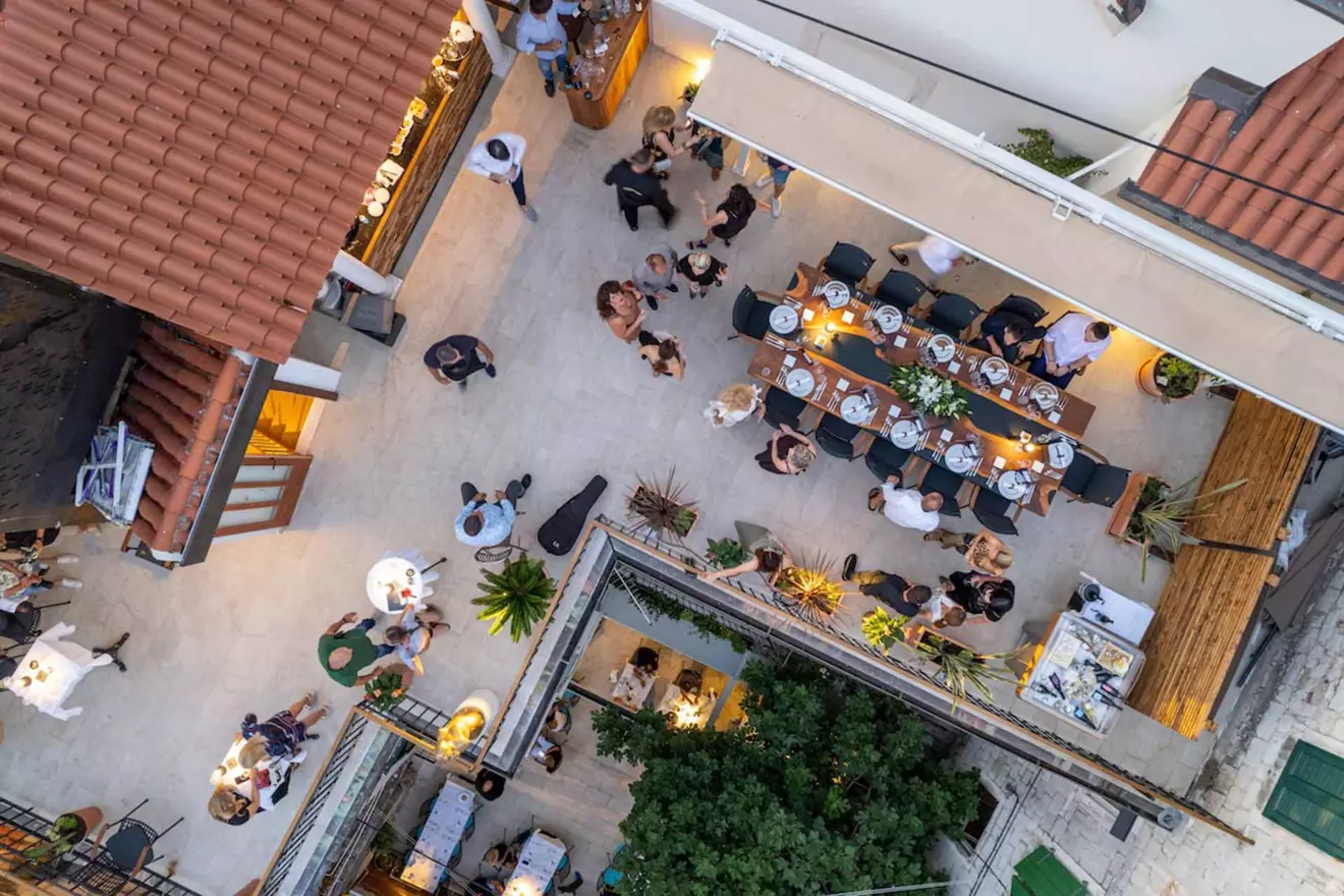 Split restaurant Makarun