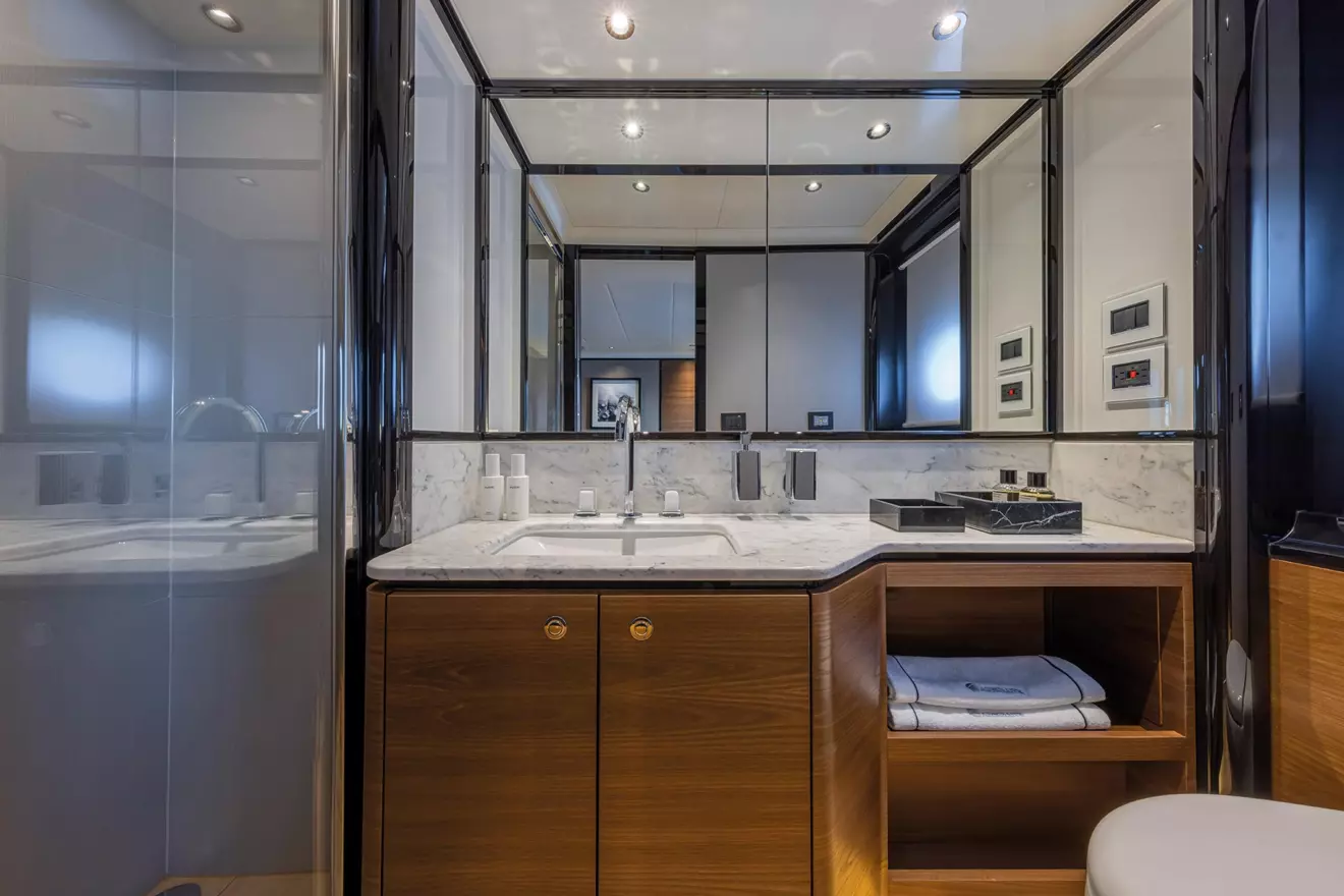 absolute navetta 75 bathroom